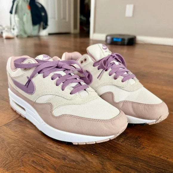 Nike Air Max One. Mens sz 8/womens sz 9.5 - Picture 3 of 6